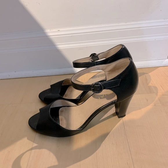 Black leather heels NAF NAF - Picture 1 of 2